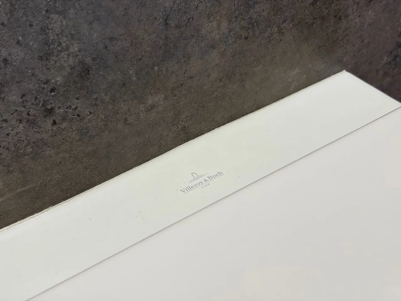 Detail sanitární keramiky Villeroy a Boch v koupelně